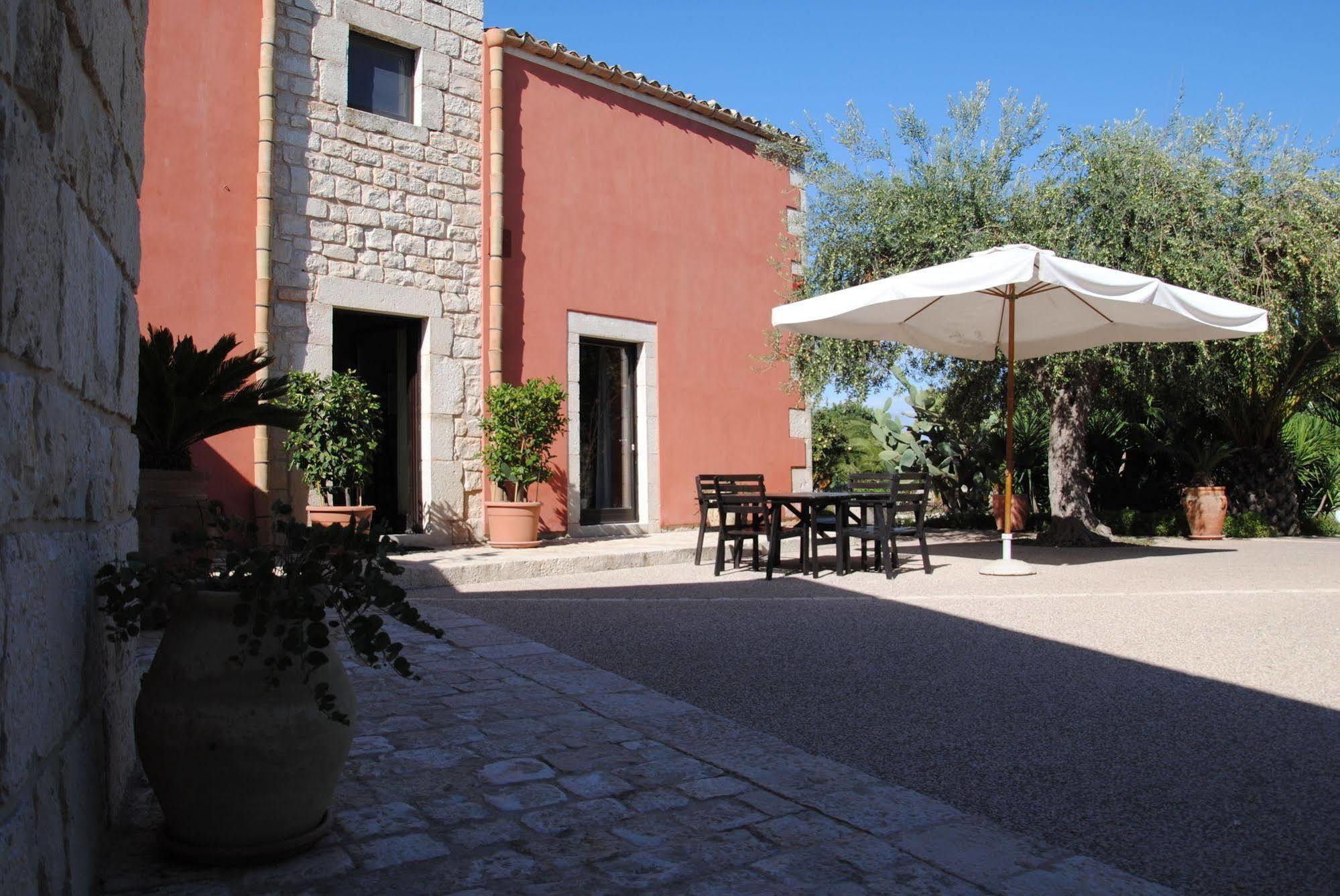 Cambiocavallo Resort Модика Экстерьер фото